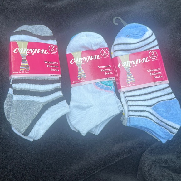 6 pairs Carnival women’s socks no show ( 3 sets of 2 pairs) lot #22 - Picture 1 of 2